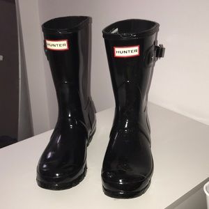 Short shiny hunter rain boot